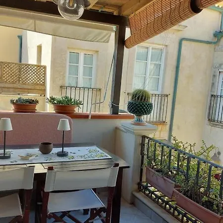 Camilla Apartman